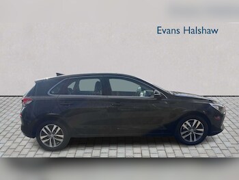 Used Toyota C-HR 2023 for sale - 78173970: Photo