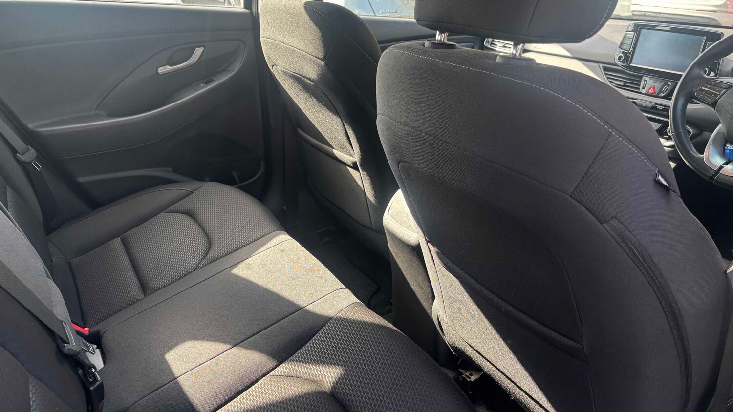 Used Toyota C-HR 2023 for sale - 78173970: Photo 9