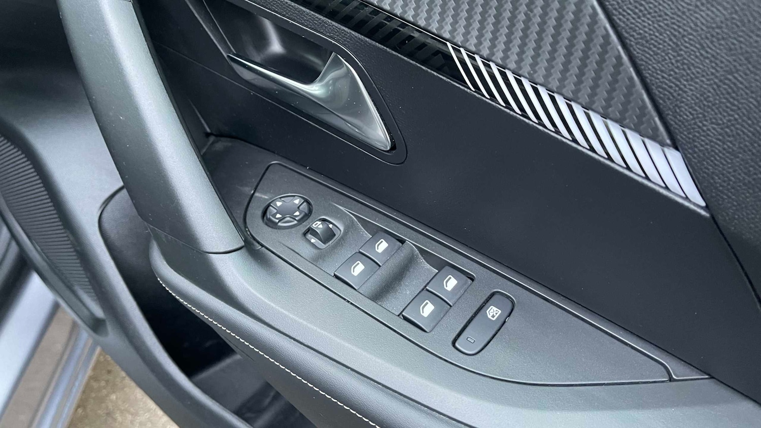 Used Peugeot 2008 2023 for sale - 77943286: Photo 11