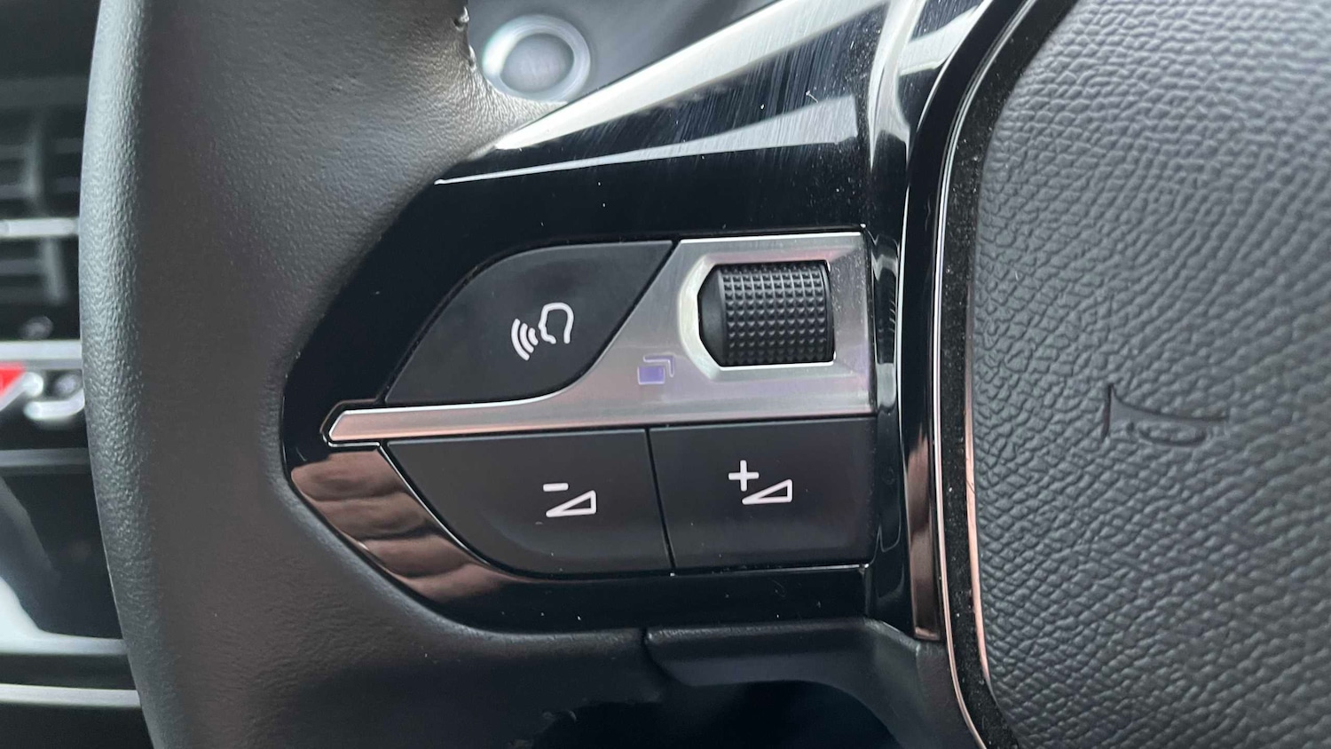 Used Peugeot 2008 2023 for sale - 77943286: Photo 14