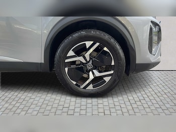 Used Peugeot 2008 2023 for sale - 77943286: Photo