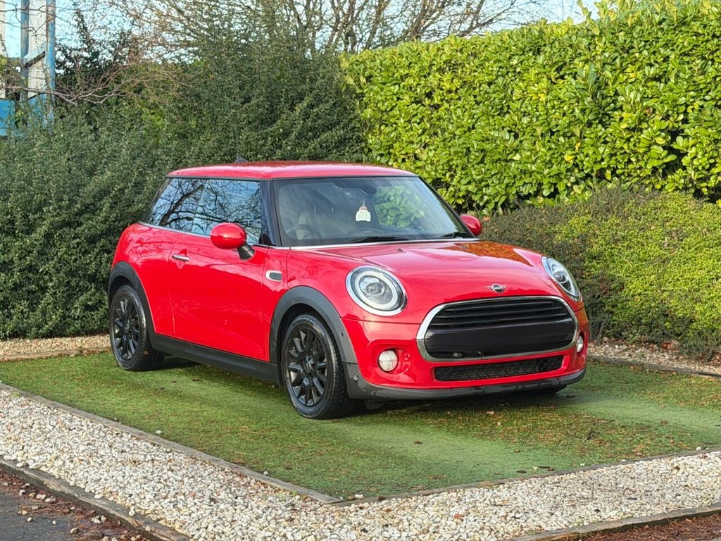 Used MINI Hatch 2018 for sale - 76962358: Photo 1