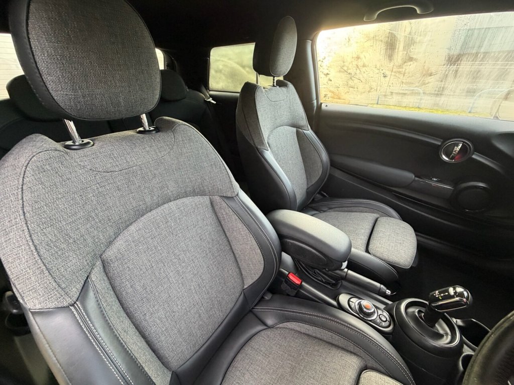 Used MINI Hatch 2018 for sale - 76962358: Photo 11