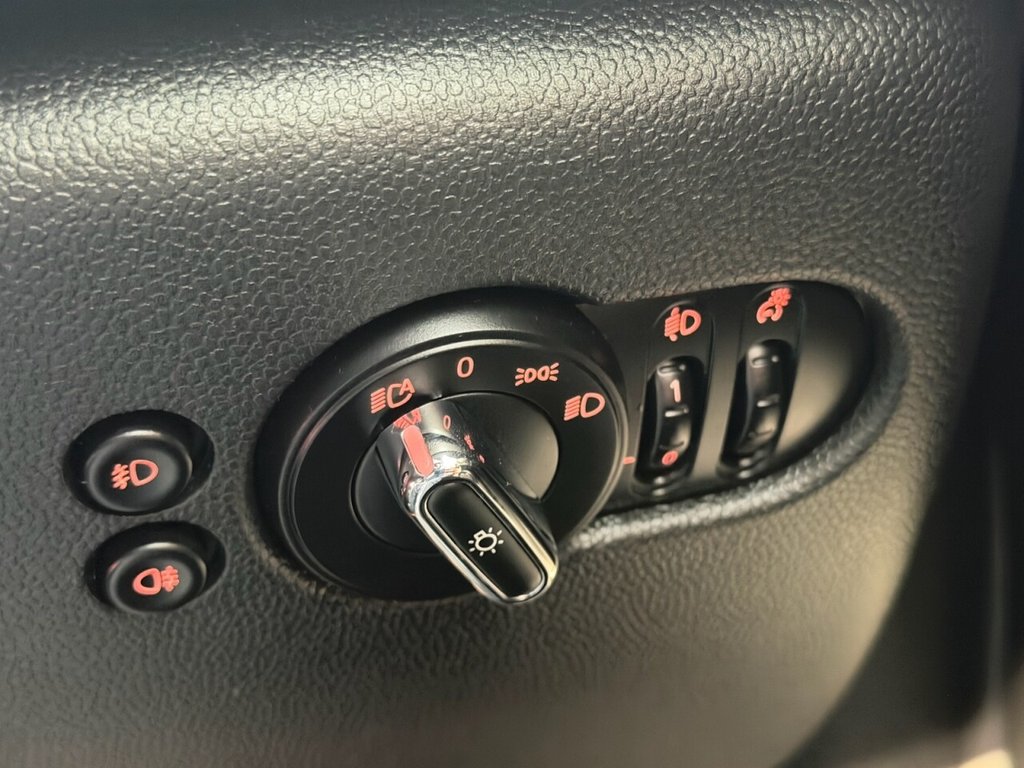 Used MINI Hatch 2018 for sale - 76962358: Photo 13