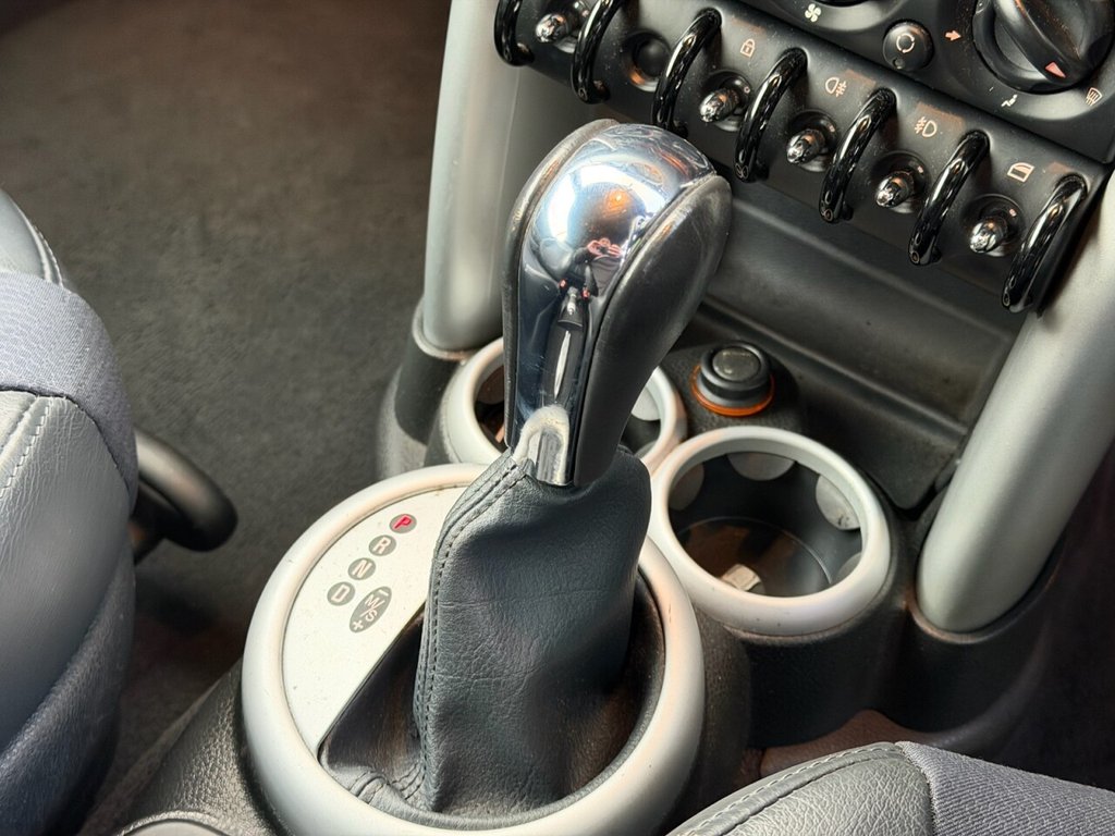 Used MINI Convertible 2006 for sale - 77020371: Photo 21