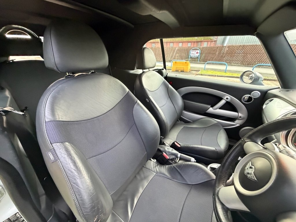 Used MINI Convertible 2006 for sale - 77020371: Photo 24