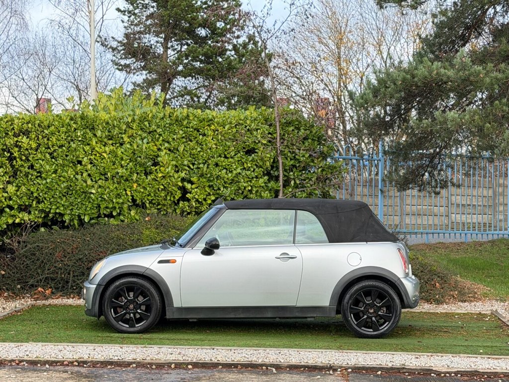 Used MINI Convertible 2006 for sale - 77020371: Photo 25