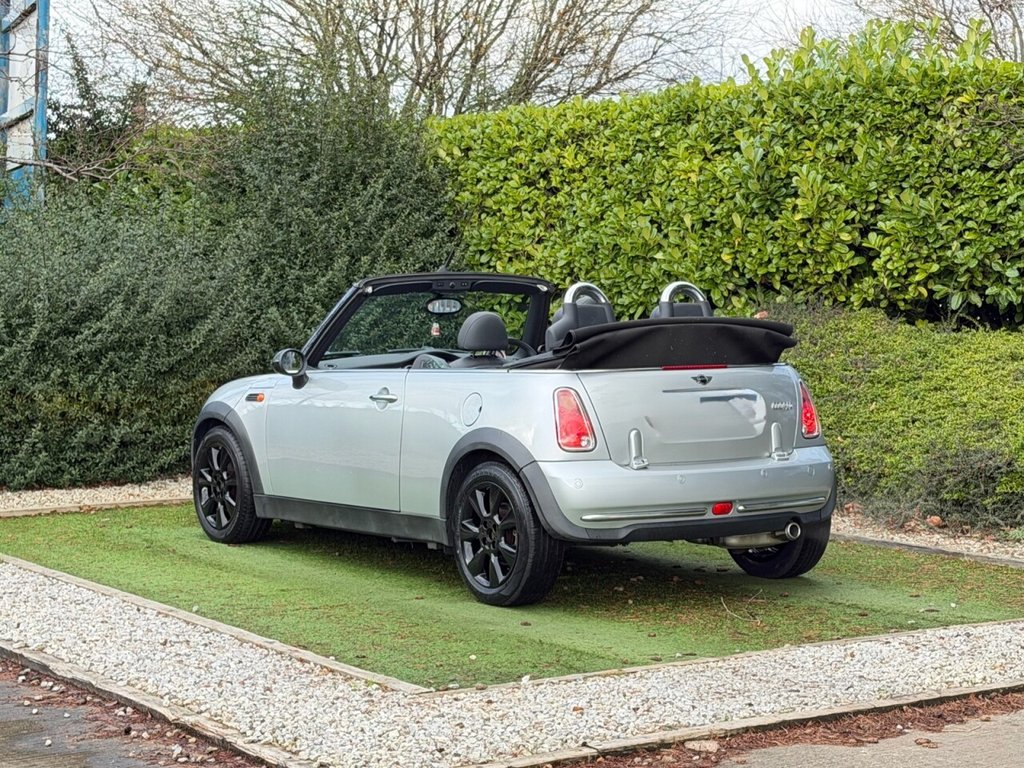 Used MINI Convertible 2006 for sale - 77020371: Photo 5