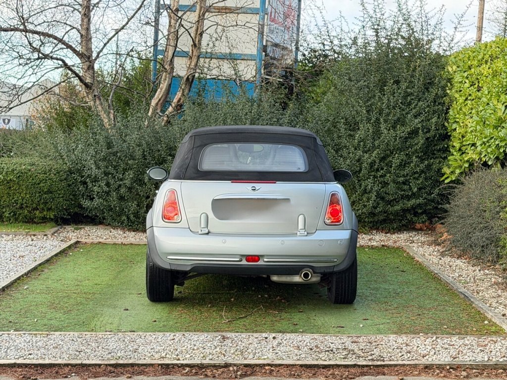 Used MINI Convertible 2006 for sale - 77020371: Photo 9