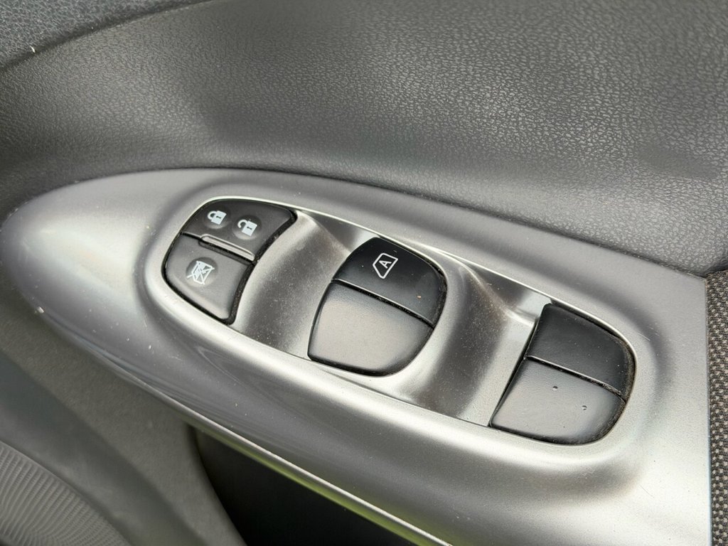 Used Nissan Juke 2010 for sale - 77200547: Photo 18