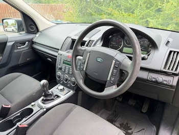 Used Land Rover Freelander 2 2010 for sale - 79384631: Photo