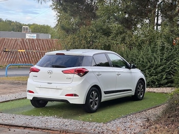 Used Hyundai i20 2018 for sale - 75727360: Photo