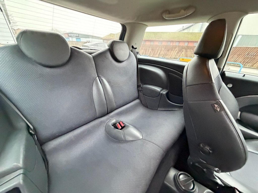 Used MINI Hatch 2004 for sale - 77263552: Photo 11