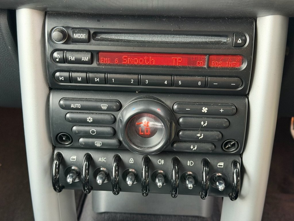 Used MINI Hatch 2004 for sale - 77263552: Photo 13