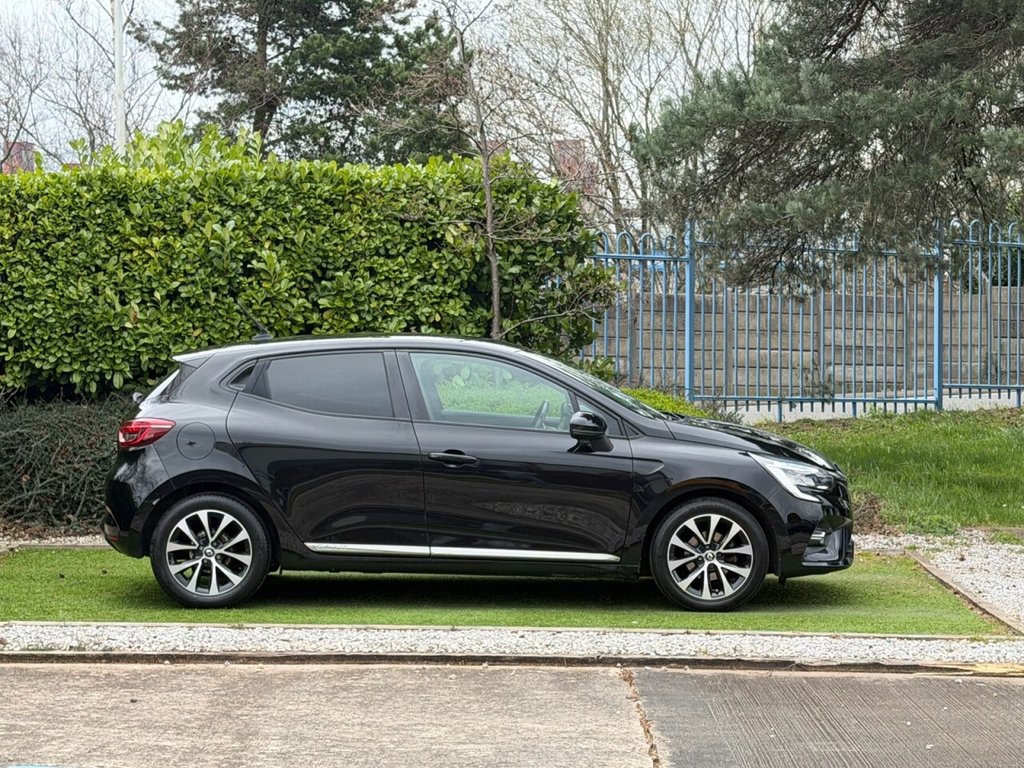 Used Renault Clio 2020 for sale - 78017164: Photo 2
