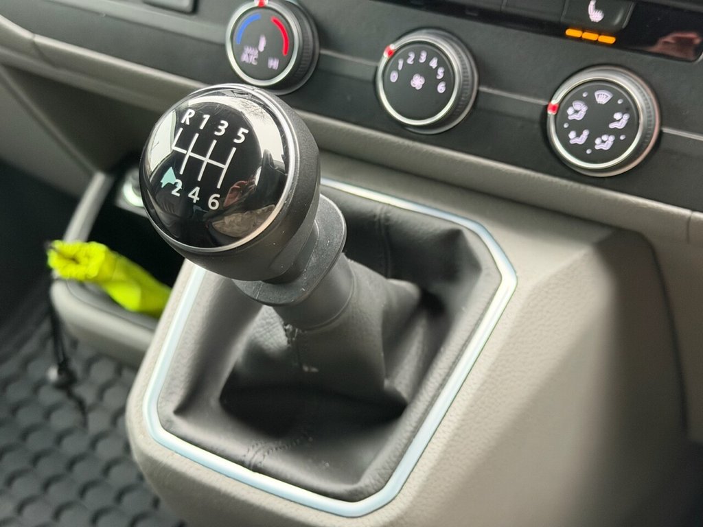 Used Volkswagen Transporter 2020 for sale - 77250495: Photo 31
