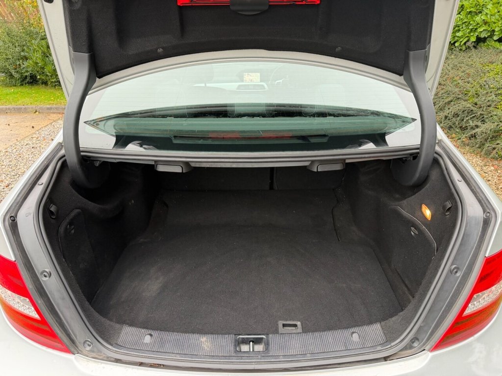 Used Mercedes-Benz C Class 2014 for sale - 76333985: Photo 25