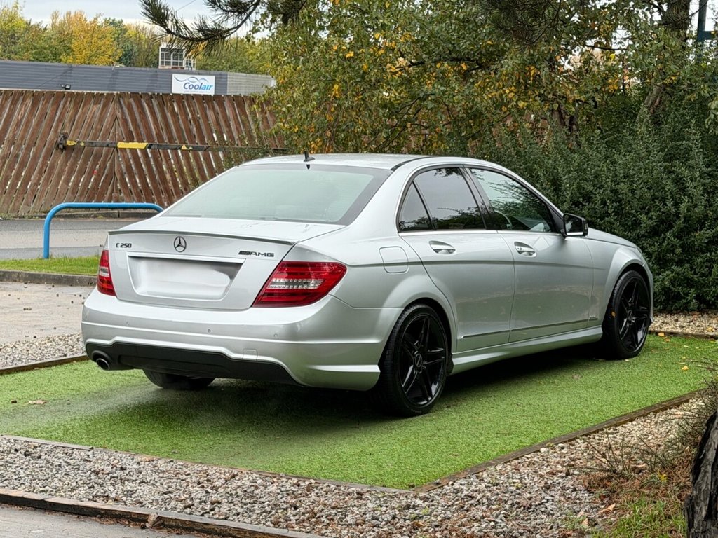 Used Mercedes-Benz C Class 2014 for sale - 76333985: Photo 5