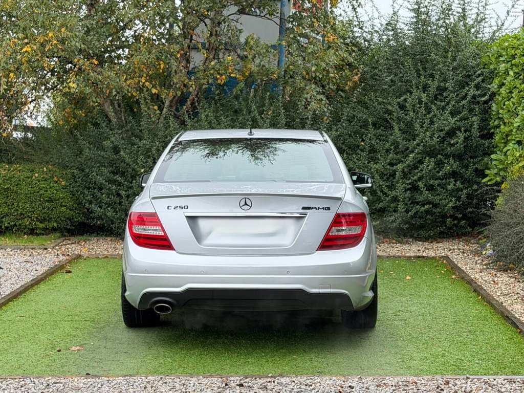Used Mercedes-Benz C Class 2014 for sale - 76333985: Photo 6