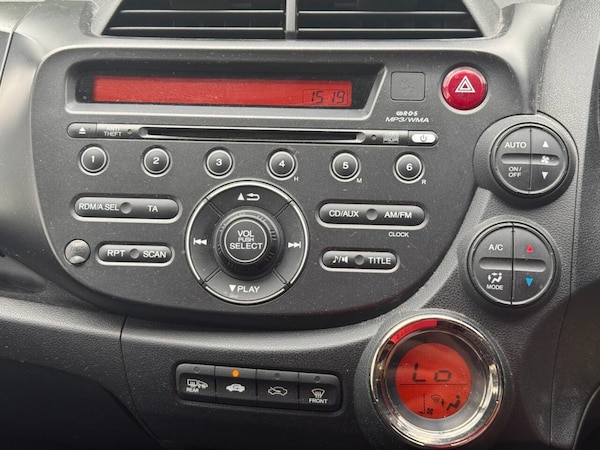 Used Honda Jazz 2014 for sale - 75619548: Photo 16