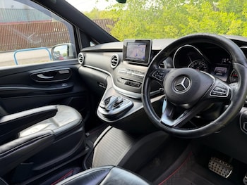 Used Mercedes-Benz V-Class 2017 for sale - 78479604: Photo