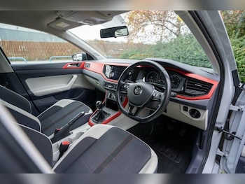 Used Volkswagen Polo 2020 for sale - 76559276: Photo