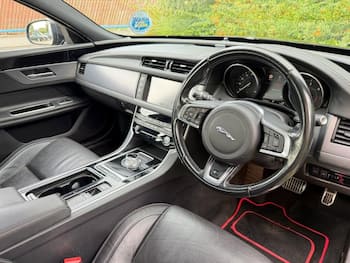 Used Jaguar XF 2015 for sale - 79667263: Photo