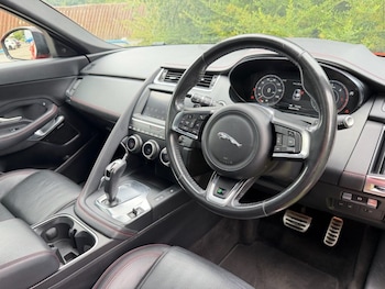 Used Jaguar E-Pace 2019 for sale - 79300157: Photo