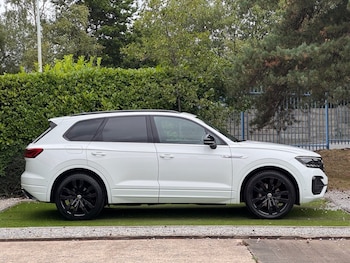 Used Volkswagen Touareg 2021 for sale - 75654078: Photo