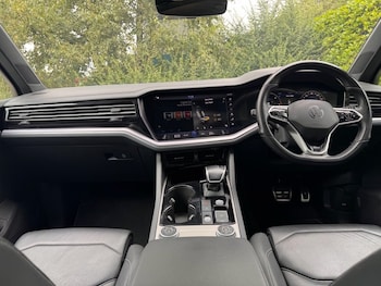 Used Volkswagen Touareg 2021 for sale - 75654078: Photo