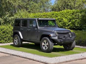 2016 (16) - 2.8 CRD Overland SUV 4dr Diesel Auto 4WD Euro 6 (197 bhp)