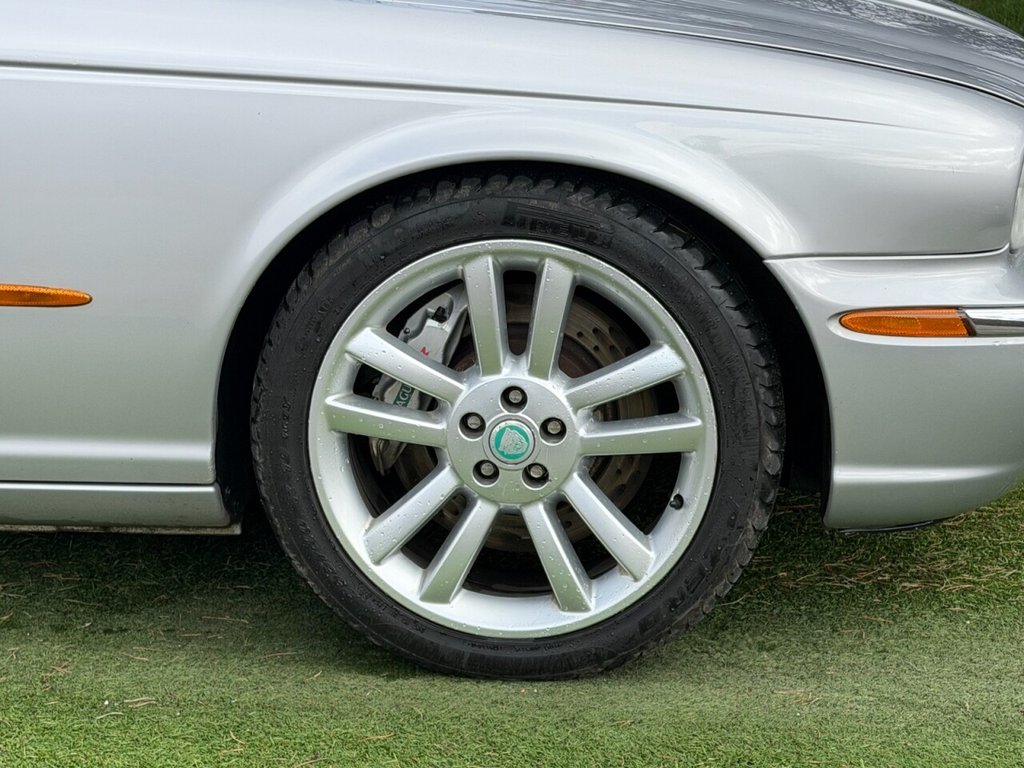 Used Jaguar XJ 2004 for sale - 77849913: Photo 9