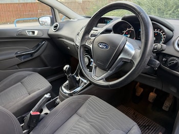 Used Ford Fiesta 2015 for sale - 76923574: Photo