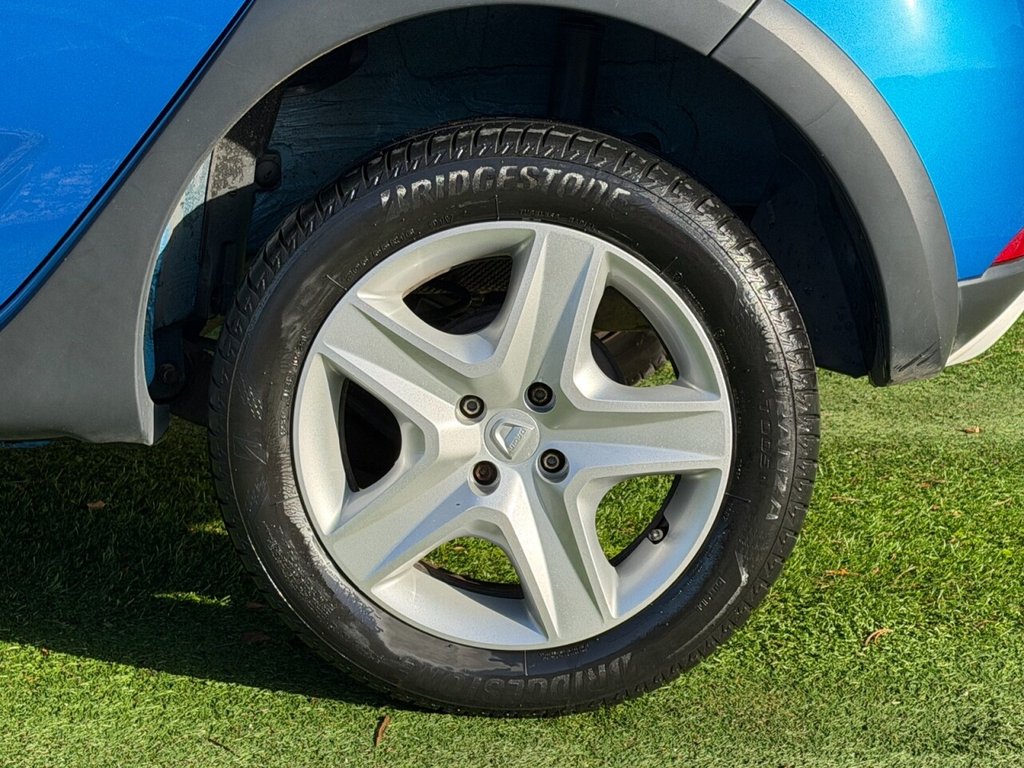 Used Dacia Sandero Stepway 2015 for sale - 76570291: Photo 7