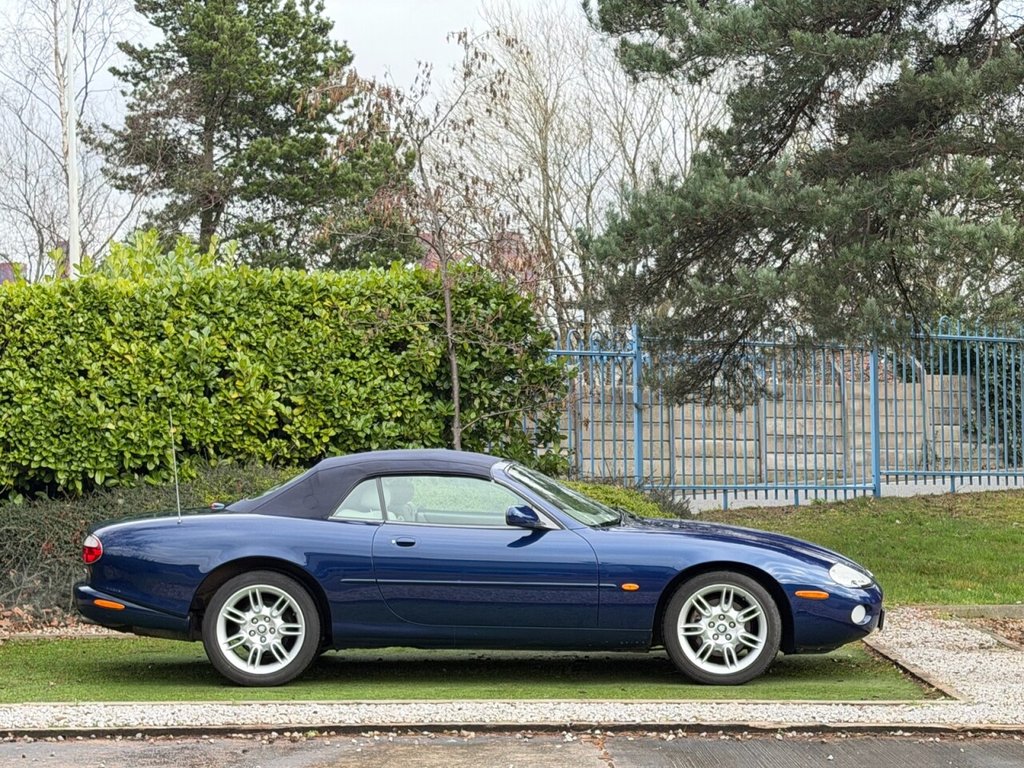 Used Jaguar XK8 2004 for sale - 77673508: Photo 12