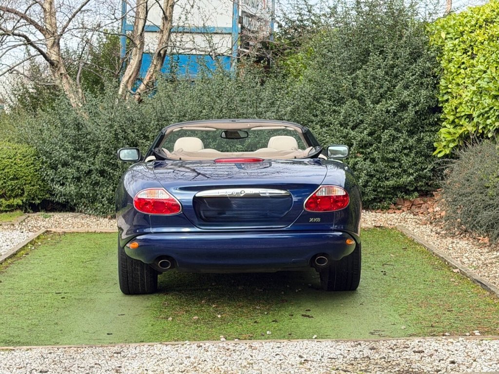 Used Jaguar XK8 2004 for sale - 77673508: Photo 13