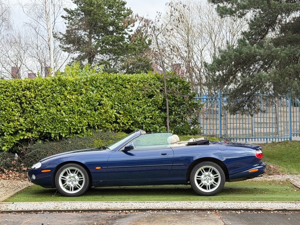 Used Jaguar XK8 2004 for sale - 77673508: Photo 15