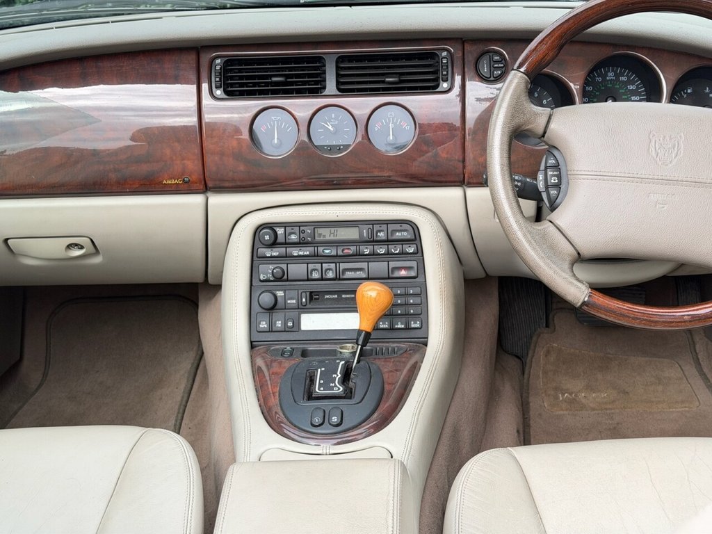 Used Jaguar XK8 2004 for sale - 77673508: Photo 18