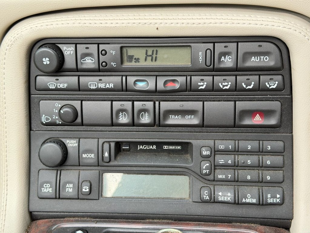 Used Jaguar XK8 2004 for sale - 77673508: Photo 24