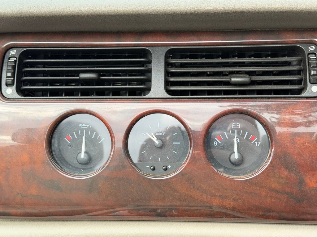 Used Jaguar XK8 2004 for sale - 77673508: Photo 26