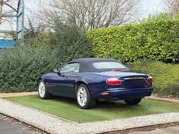 Used Jaguar XK8 2004 for sale - 77673508: Photo