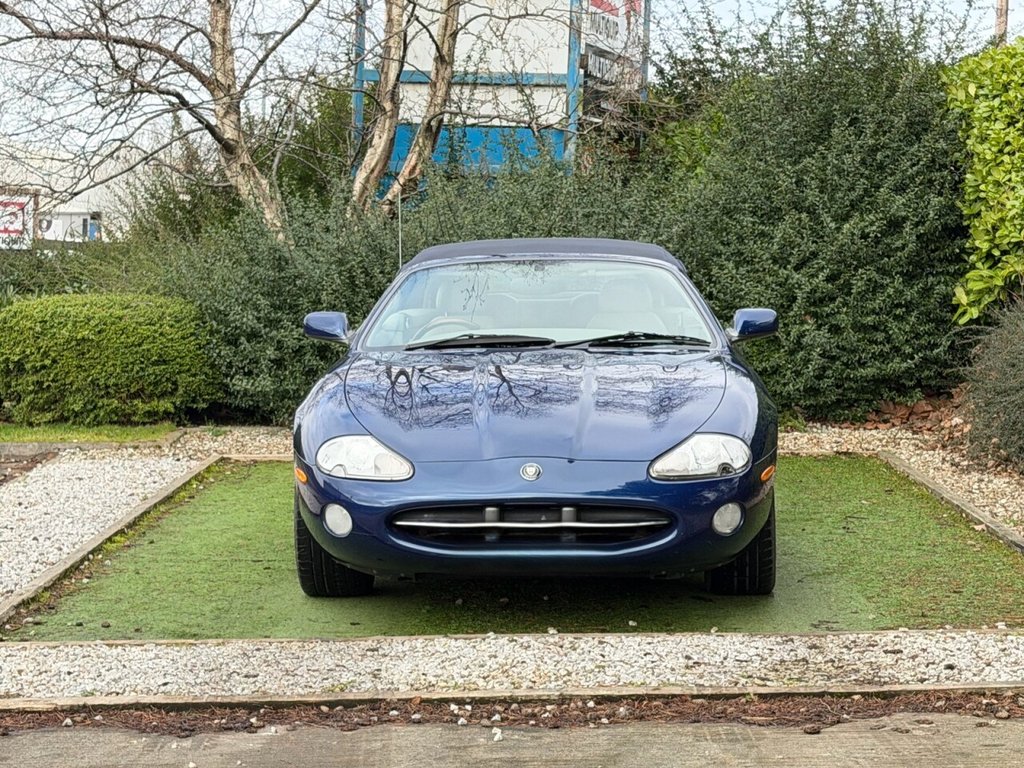 Used Jaguar XK8 2004 for sale - 77673508: Photo 8