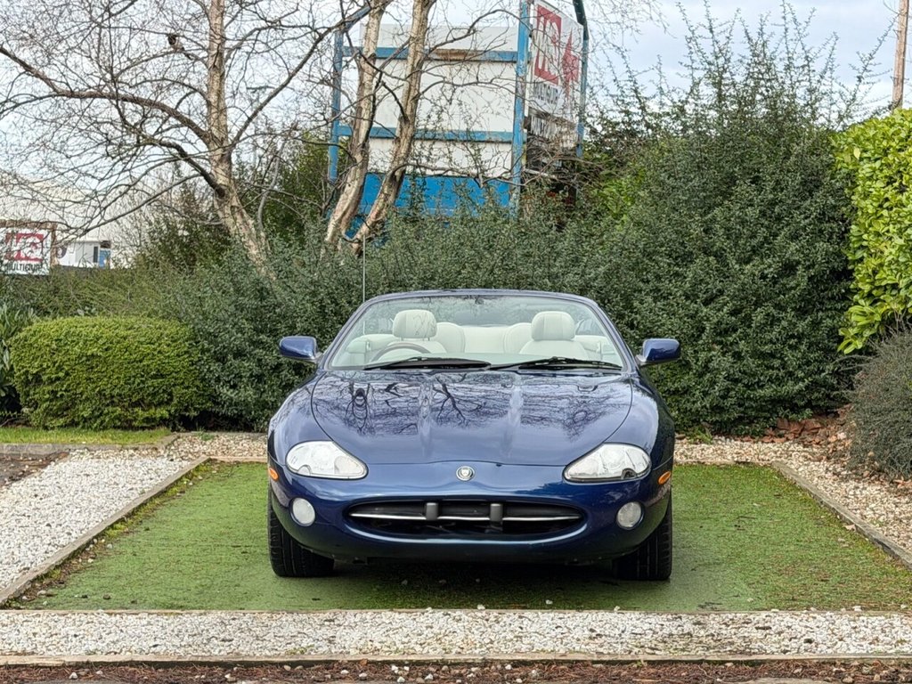 Used Jaguar XK8 2004 for sale - 77673508: Photo 9