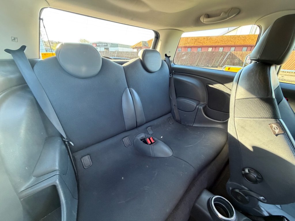 Used MINI Hatch 2004 for sale - 78117563: Photo 10