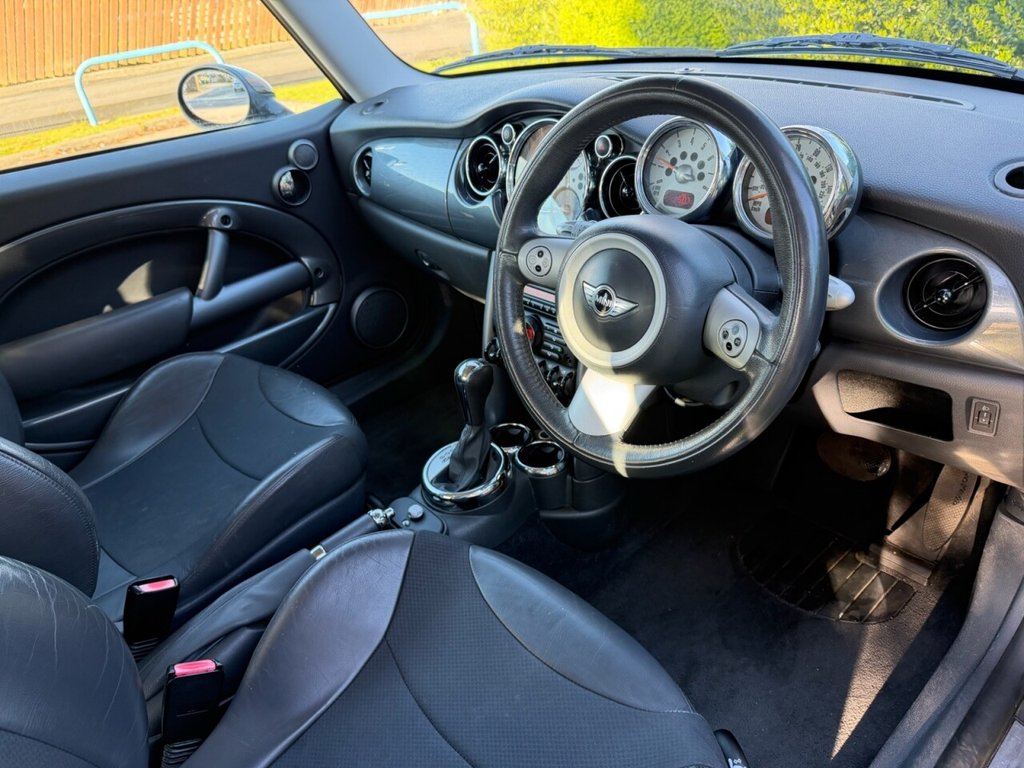 Used MINI Hatch 2004 for sale - 78117563: Photo 3