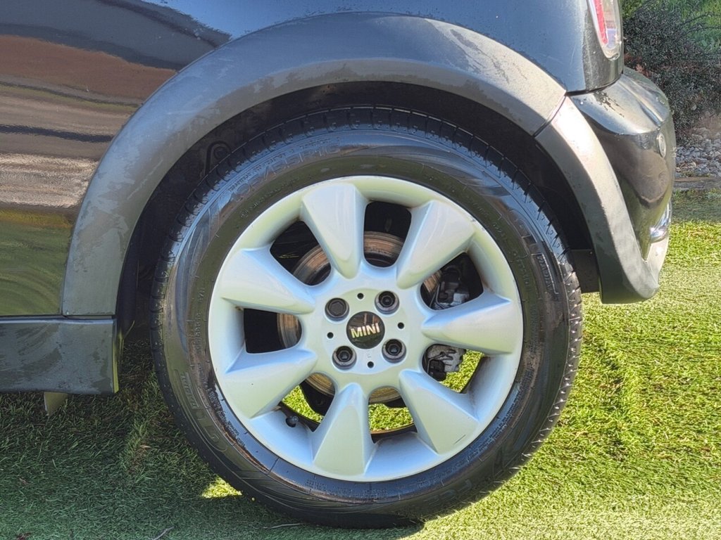 Used MINI Hatch 2004 for sale - 78117563: Photo 5