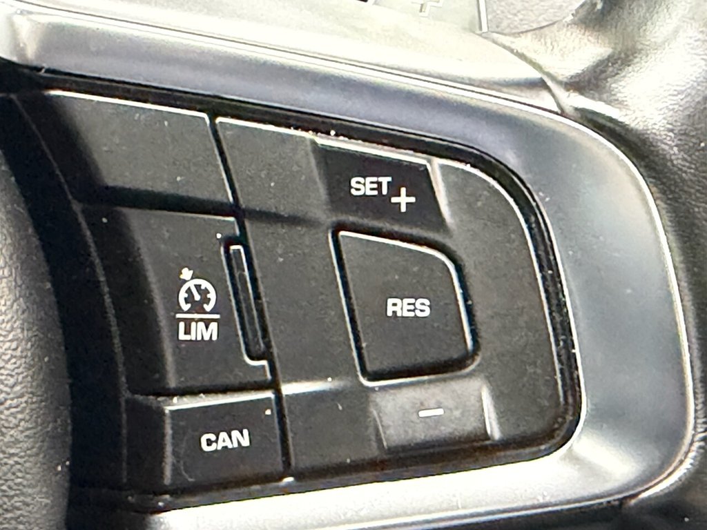 Used Jaguar F-Pace 2017 for sale - 76241447: Photo 23