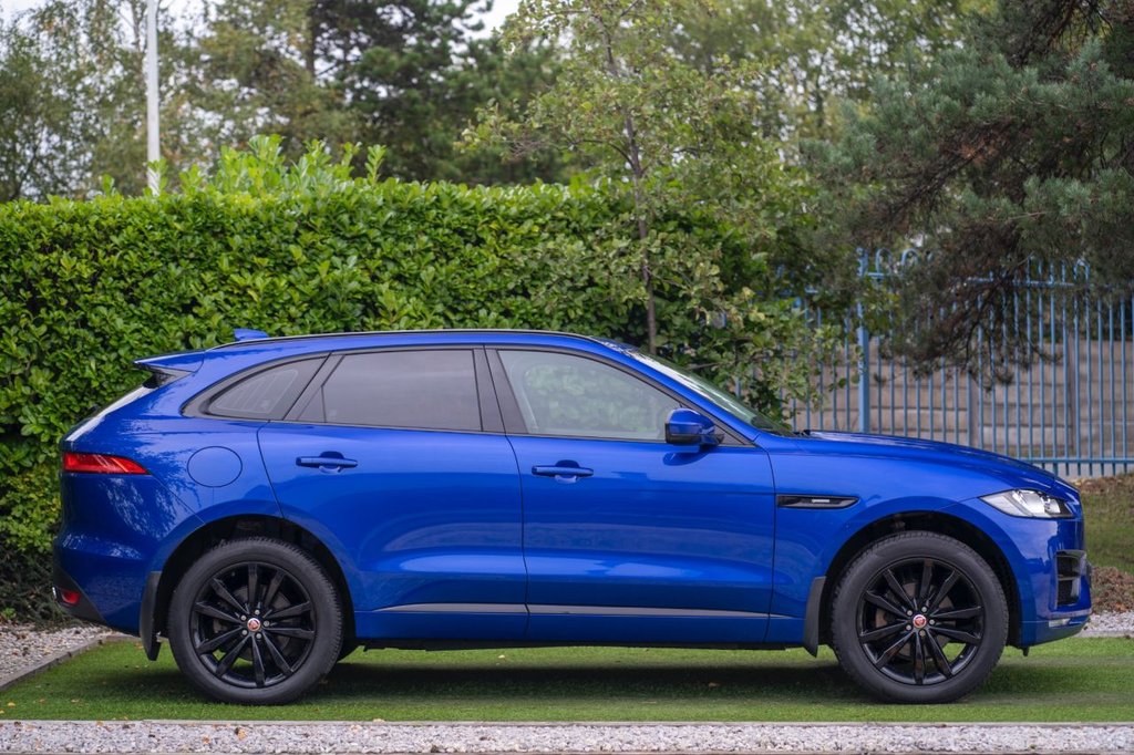 Used Jaguar F-Pace 2017 for sale - 76241447: Photo 4