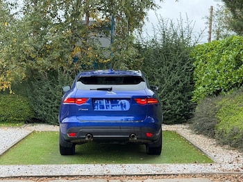 Used Jaguar F-Pace 2017 for sale - 76241447: Photo 4