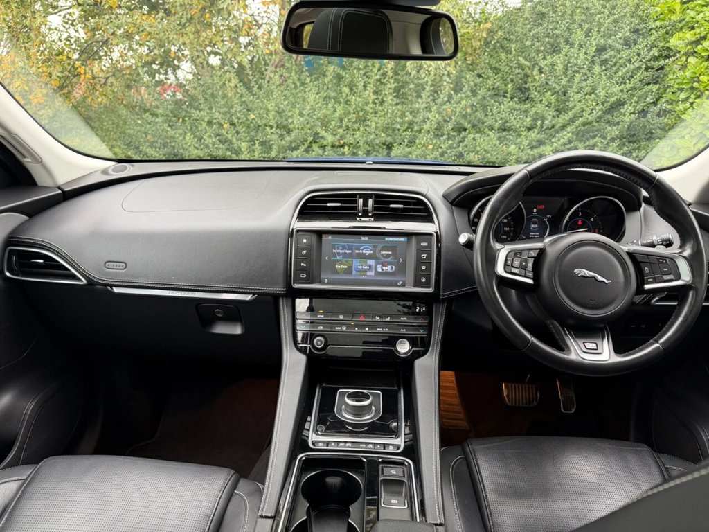 Used Jaguar F-Pace 2017 for sale - 76241447: Photo 5